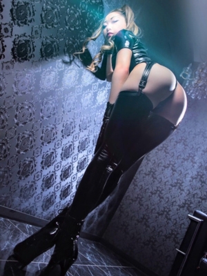 豹牙瑠唖 女王